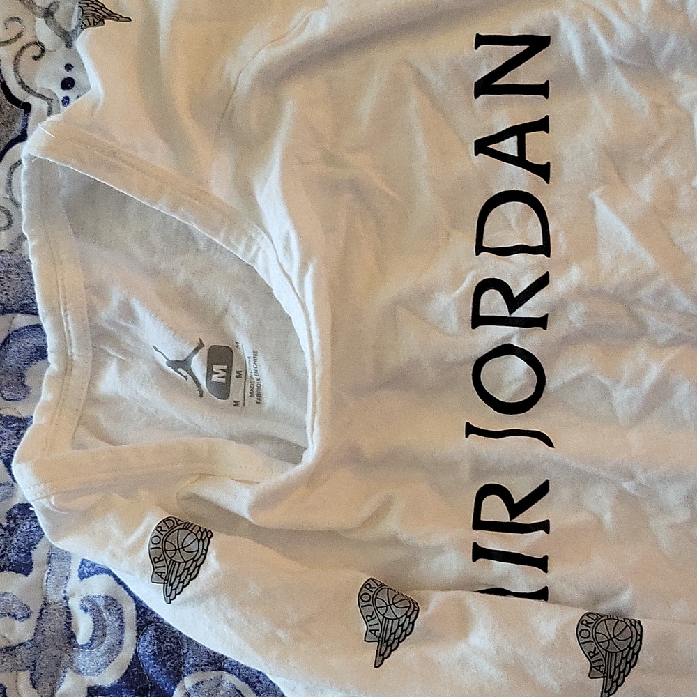 Long sleeve Air Jordan t-shirt